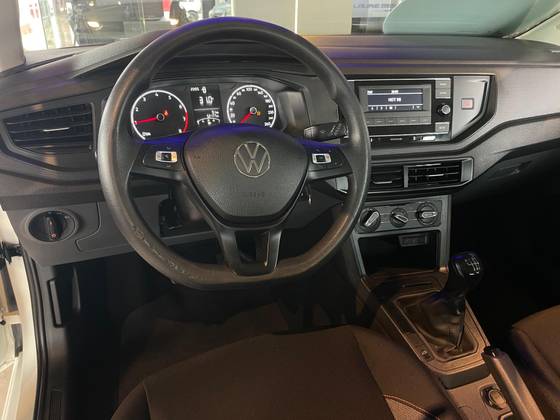 VOLKSWAGEN POLO 1.0 MPI TRACK MANUAL VOLKSWAGEN POLO 1.0 MPI TRACK MANUAL